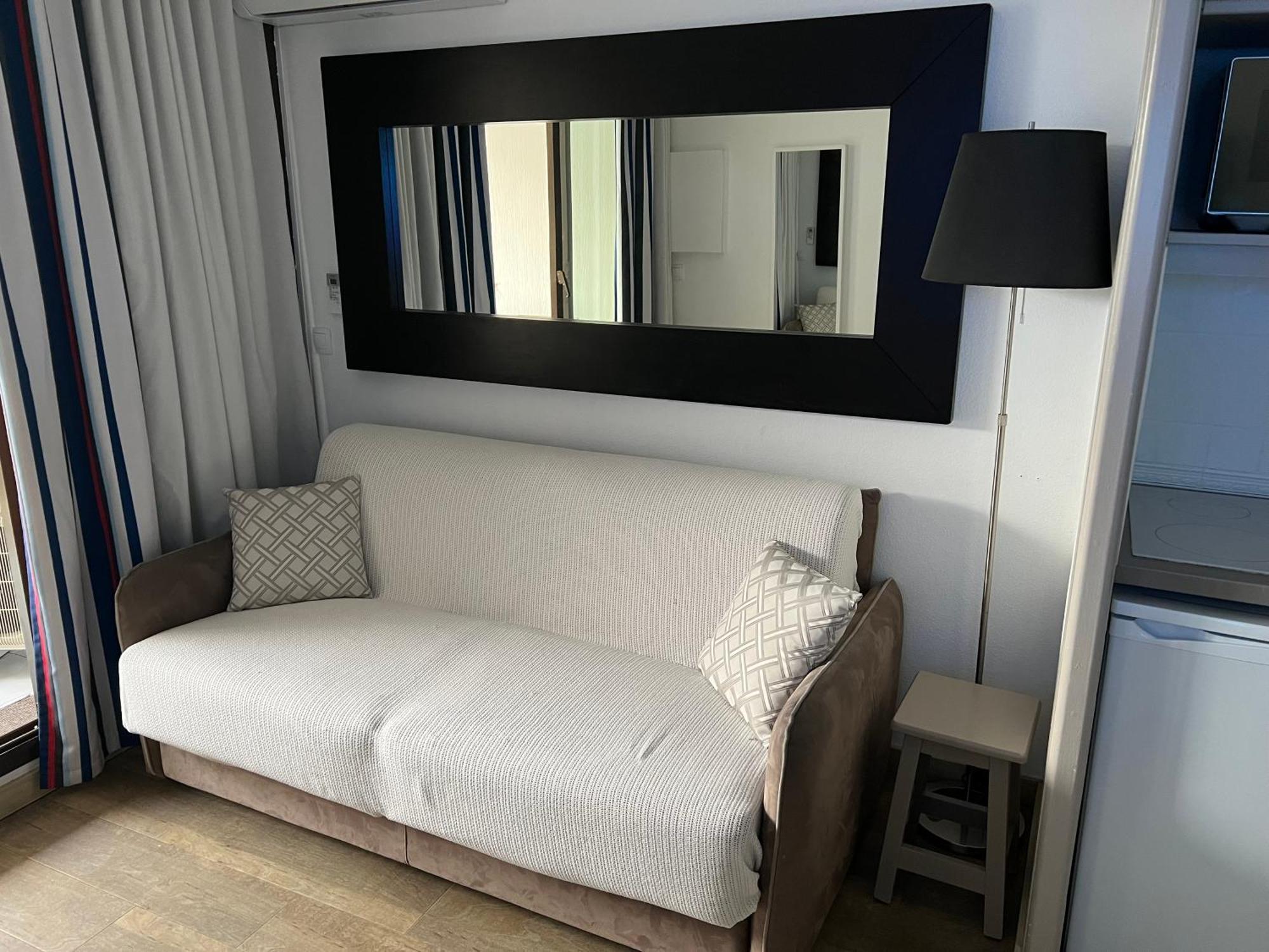 Appartement Bord De Mer Residence L'Ange Gardien Villefranche-sur-Mer Exterior photo
